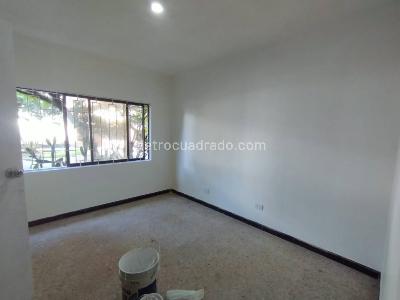Apartamento de 4 alcobas en venta en Conquistadores, Medellín, 137 m² · foto 4 de 9