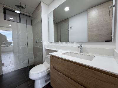 Apartamento de 2 alcobas en arriendo en El Tesoro, Medellín, 87 m² · foto 11 de 15