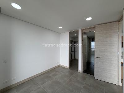 Apartamento de 2 alcobas en arriendo en El Tesoro, Medellín, 87 m² · foto 9 de 15