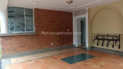 Casa de 4 alcobas en venta en Loma Del Esmeraldal, Envigado, 213 m² · foto 3 de 20