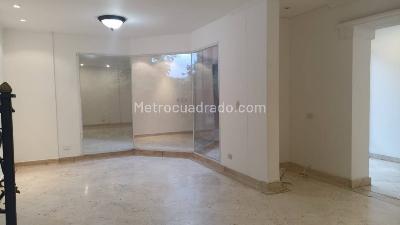 Casa de 4 alcobas en venta en Loma Del Esmeraldal, Envigado, 213 m² · foto 6 de 20