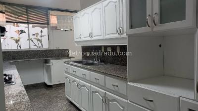 Casa de 4 alcobas en venta en Loma Del Esmeraldal, Envigado, 213 m² · foto 20 de 20