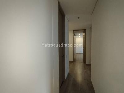 Apartamento de 3 alcobas en arriendo en Altos Del Poblado, Medellín, 79 m² · foto 11 de 15
