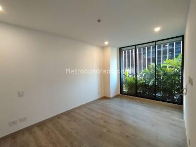 Apartamento de 3 alcobas en arriendo en Altos Del Poblado, Medellín, 79 m² · foto 5 de 15