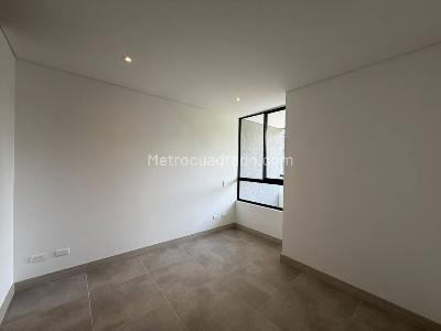 Apartamento de 2 alcobas en arriendo en El Poblado, Medellín, 87 m² · foto 13 de 15