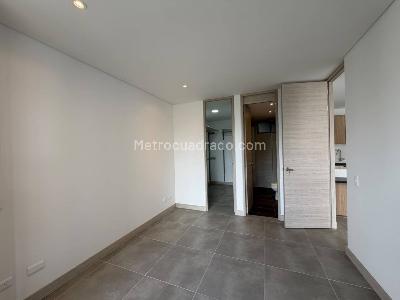 Apartamento de 2 alcobas en arriendo en El Poblado, Medellín, 87 m² · foto 9 de 15