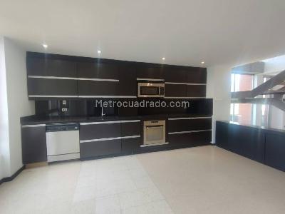 Apartamento de 2 alcobas en arriendo en San Lucas, Medellín, 180 m² · foto 2 de 20