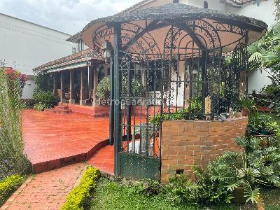 Casa de 4 alcobas en venta en Ciuda Jardin, Cali, 937 m² · foto 5 de 20