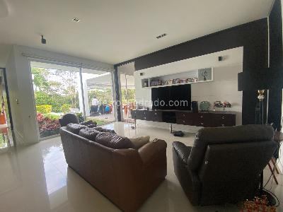 Casa de 4 alcobas en venta en Altos De Ciudad Jardin, Cali, 1088 m² · foto 11 de 20
