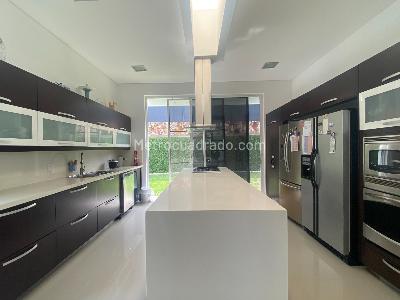Casa de 4 alcobas en venta en Altos De Ciudad Jardin, Cali, 1088 m² · foto 13 de 20