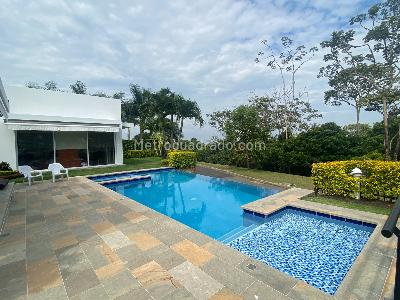 Casa de 4 alcobas en venta en Altos De Ciudad Jardin, Cali, 1088 m² · foto 18 de 20
