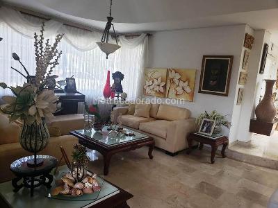 Casa de 4 alcobas en venta en Parcelaciones Pance, Cali, 1450 m² · foto 11 de 20