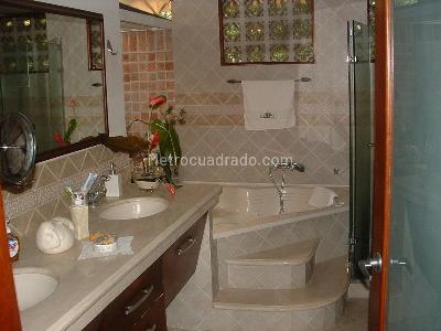 Casa de 4 alcobas en venta en Parcelaciones Pance, Cali, 1450 m² · foto 15 de 20