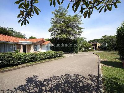 Casa de 4 alcobas en venta en Parcelaciones Pance, Cali, 1450 m² · foto 3 de 20