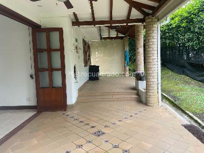 Casa de 5 alcobas en venta en Ciudad Jardin, Cali, 450 m² · foto 3 de 20