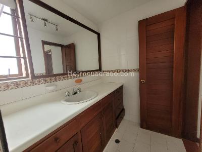 Casa de 5 alcobas en venta en Ciudad Jardin, Cali, 450 m² · foto 11 de 20
