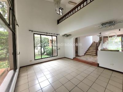Casa de 5 alcobas en venta en Ciudad Jardin, Cali, 450 m² · foto 18 de 20
