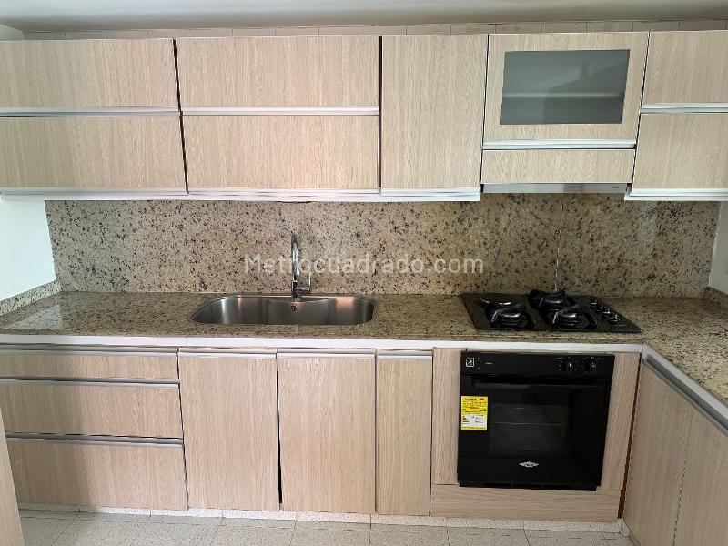 Apartamento en Venta, CIUDAD JARDIN, Cali - Więcej