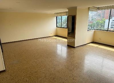 Apartamento de 3 alcobas en venta en San Pedro, Cali, 140 m² · foto 3 de 11