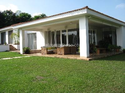 Casa de 3 alcobas en venta en Altos De Ciudad Jardin, Cali, 386 m² · foto 3 de 12