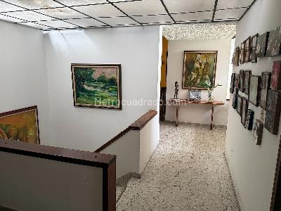 Casa de 4 alcobas en venta en Antejardin, Cali, 410 m² · foto 3 de 5