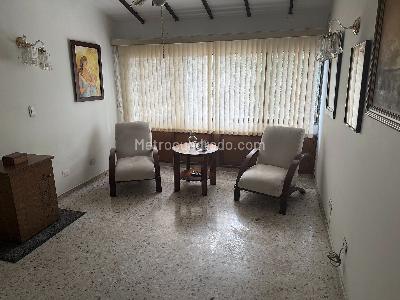 Casa de 4 alcobas en venta en Antejardin, Cali, 410 m² · foto 5 de 5