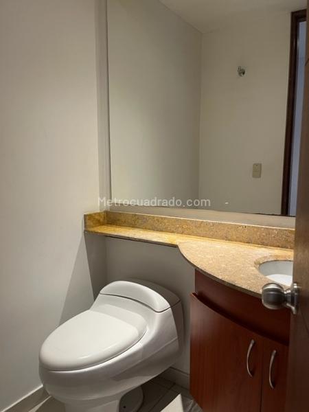 Piso – Bogotá, Samper - Más