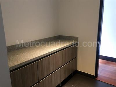 Apartamento de 4 alcobas en venta en Rosales Otro, Bogotá, 150 m² · foto 11 de 18