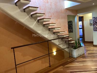 Apartamento de 5 alcobas en venta en Los Rosales, Bogotá, 490 m² · foto 18 de 20