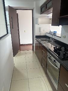Apartamento de 3 alcobas en venta en Cedritos, Bogotá, 89 m² · foto 7 de 19