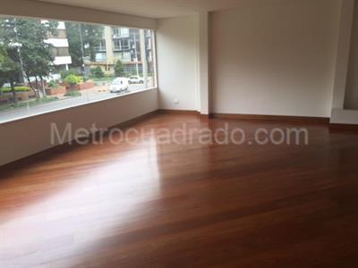 Apartamento de 3 alcobas en venta en Altos De Chico, Bogotá, 165 m² · foto 2 de 12
