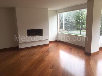 Apartamento de 3 alcobas en venta en Altos De Chico, Bogotá, 165 m² · foto 3 de 12