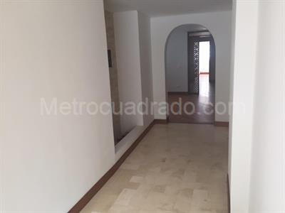 Apartamento de 3 alcobas en venta en Altos De Chico, Bogotá, 165 m² · foto 4 de 12