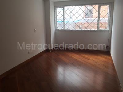 Apartamento de 3 alcobas en venta en Altos De Chico, Bogotá, 165 m² · foto 8 de 12
