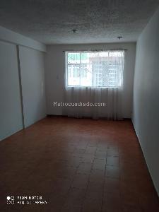 Casa de 5 alcobas en venta en Villa Gladys, Bogotá, 330 m² · foto 14 de 20