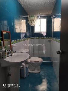 Casa de 5 alcobas en venta en Villa Gladys, Bogotá, 330 m² · foto 7 de 20