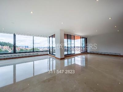 Apartamento de 5 alcobas en venta en Santa Barbara Alta Usaquen, Bogotá, 630 m² · foto 3 de 20