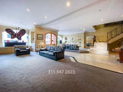 Casa de 5 alcobas en venta en San Patricio Usaquen, Bogotá, 678 m² · foto 3 de 20
