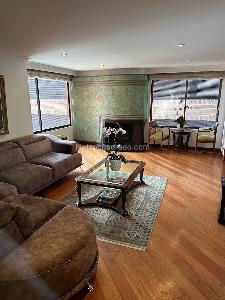 Apartamento de 3 alcobas en venta en Los Rosales Chico, Bogotá, 226 m² · foto 3 de 20
