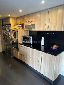 Apartamento de 3 alcobas en venta en Los Rosales Chico, Bogotá, 226 m² · foto 10 de 20