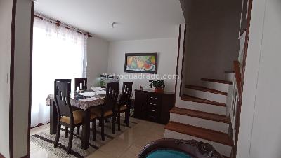 Casa en venta en Niza Real, Bogotá · foto 3 de 16