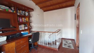 Casa en venta en Niza Real, Bogotá · foto 10 de 16