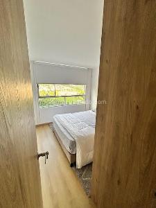 Apartaestudio en venta en El Redil Orquideas, Bogotá, 35 m² · foto 2 de 9