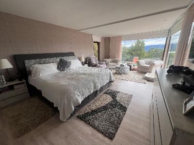 Casa de 4 alcobas en venta en Bosque De Cedros, Chía, 300 m² · foto 1 de 20