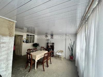 Casa de 4 alcobas en venta en Bosa Dindalito, Bogotá, 144 m² · foto 12 de 17