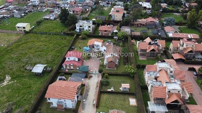 Casa de 4 alcobas en venta en Cerca De Piedra, Chía, 360 m² · foto 2 de 20