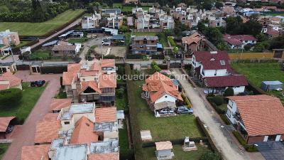 Casa de 4 alcobas en venta en Cerca De Piedra, Chía, 360 m² · foto 3 de 20