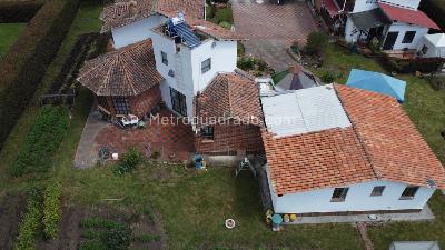 Casa de 4 alcobas en venta en Cerca De Piedra, Chía, 360 m² · foto 5 de 20