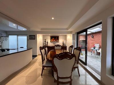 Casa de 5 alcobas en venta en Santa Lucia, Chía, 210 m² · foto 3 de 18