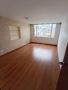 Casa de 5 alcobas en venta en Los Andes, Bogotá, 330 m² · foto 10 de 19